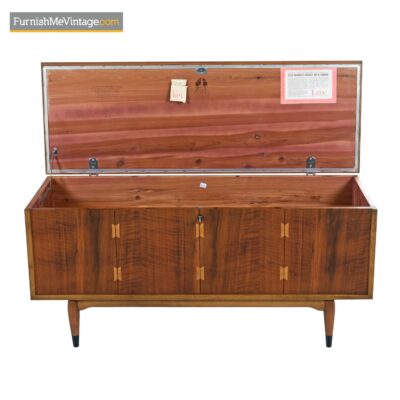 lane acclaim locking cedar chest