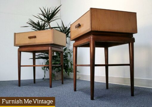 Super Unique Pair of Retro Blond Thomasville Nightstands