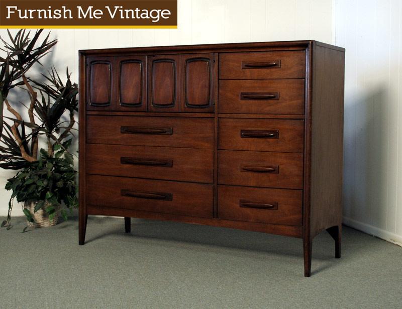 Mid Century Modern Broyhill Emphasis Magna Dresser