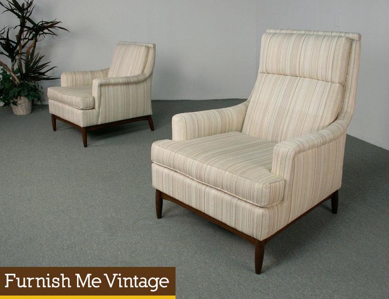 Pair Of Mid Century Modern Cream Lounge Chairs