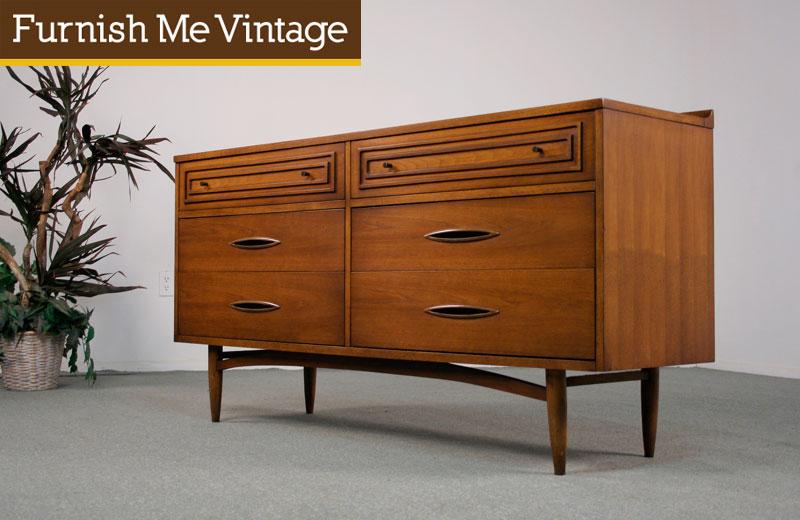 Mid Century Modern Broyhill Sculptra Dresser