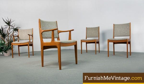 4 Scandinavia Woodworks Teak Chairs 4 Scandinavia Woodworks Teak Chairs