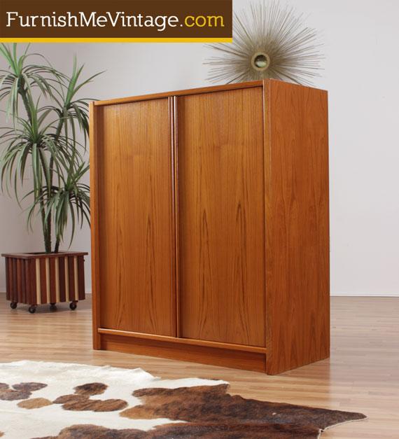 Mid century modern Danish gentlemen's chest by Jesper