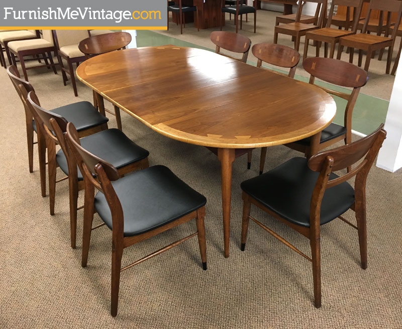 Mid Century Modern Circular Lane Acclaim Dining Table