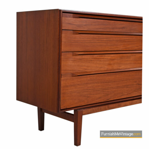 Ib Kofod Larsen for Fredericia Moblefabrik 8-Drawer Teak Dresser