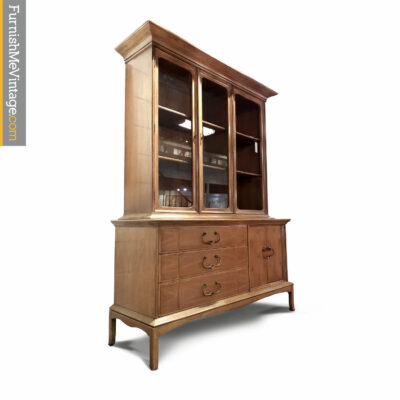 thomasville horizon china cabinet