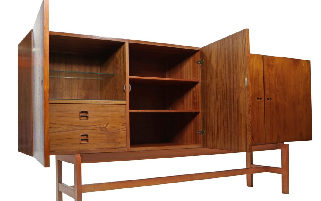 Giant Jydsk Mobelindustri Danish Teak Credenza Sideboard Cabinet, circa 1960s