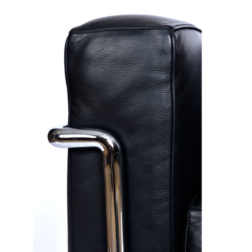 Le Corbusier Black Leather LC2 Chair by Cassina Made in Italy