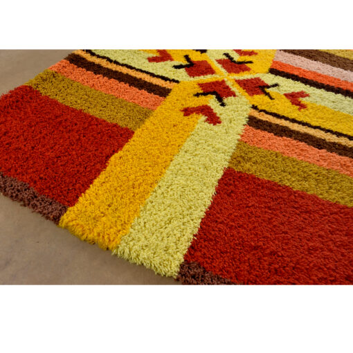 Red orange yellow and brown Scandinavian rya rug area rug wall hanging vintage 1970s.