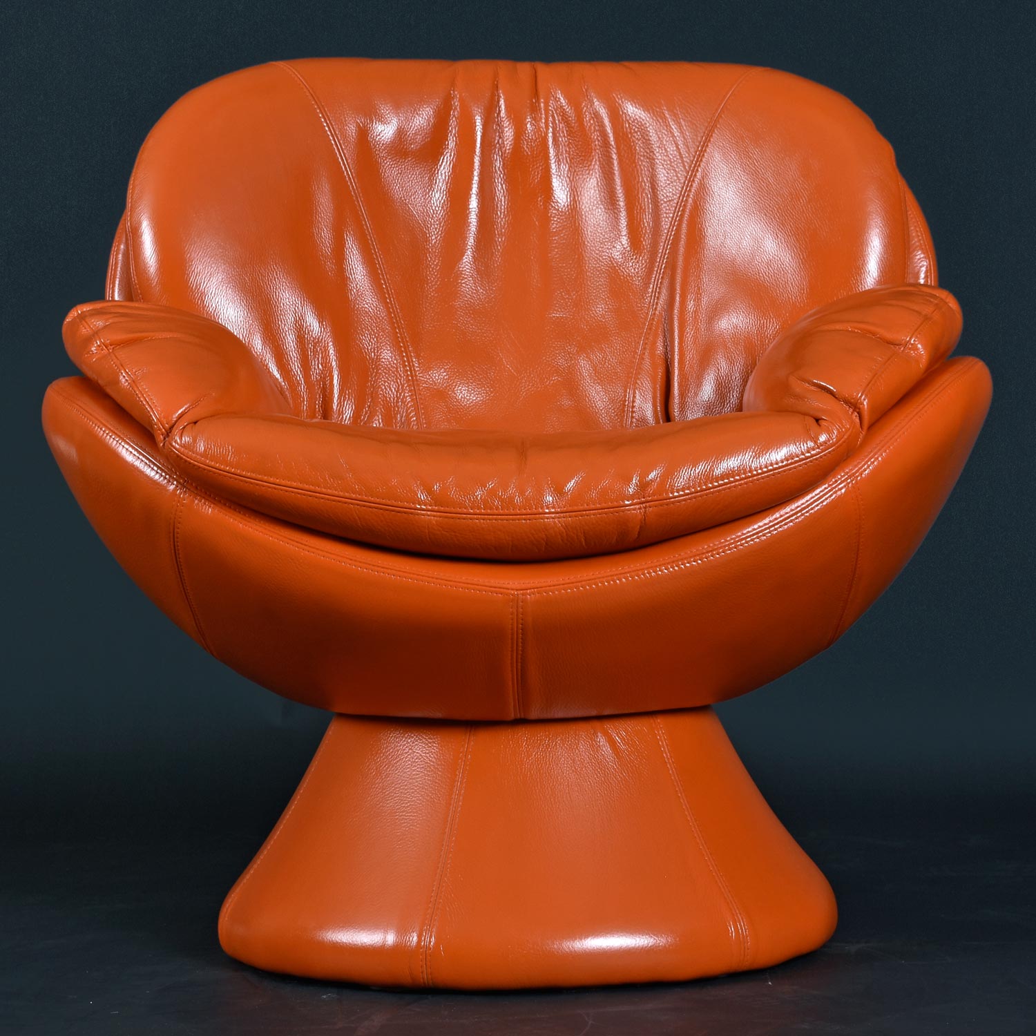 Jaymar Modern Swivel Chairs in Orange Leather