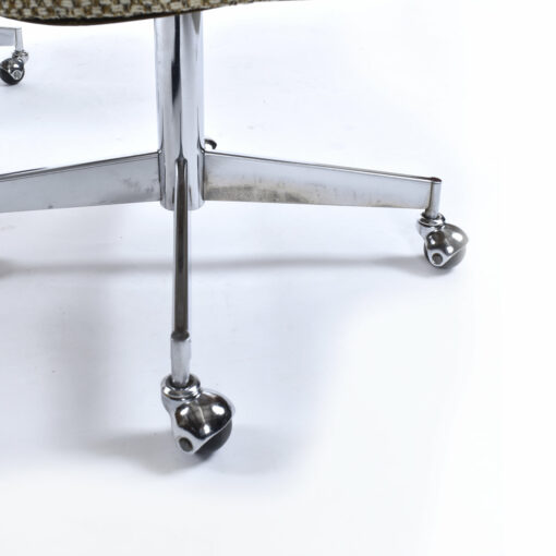 Wear on chrome base