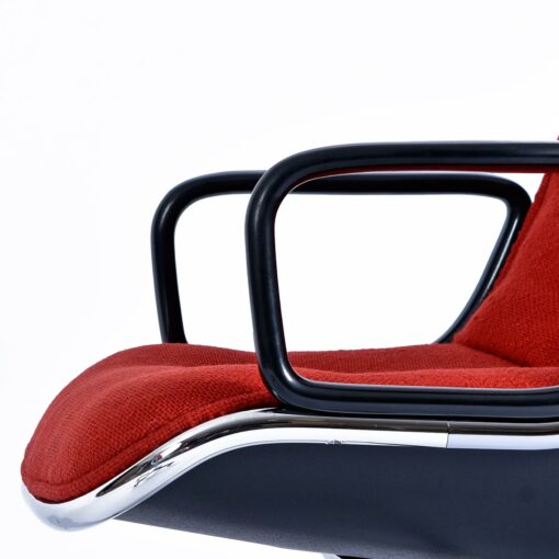 Charles Pollock for Knoll Red Tweed Executive Chair