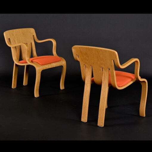 Peter Danko for Thonet bent plywood oak armchairs model 1978