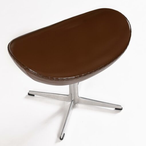 Arne Jacobsen. Egg chair ottoman