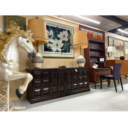 Widdicomb credenza with Quartite lamps