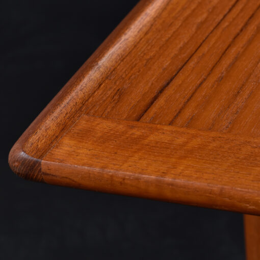 Curved lip edge on Grete Jalk coffee table