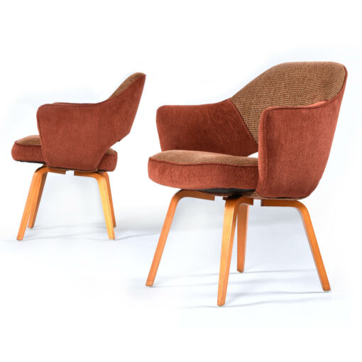 Saarinen executive chairs for Knoll