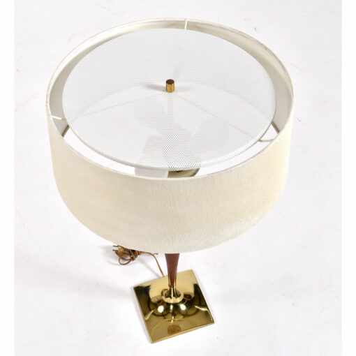 Metal diffuser in Laurel lamp shade