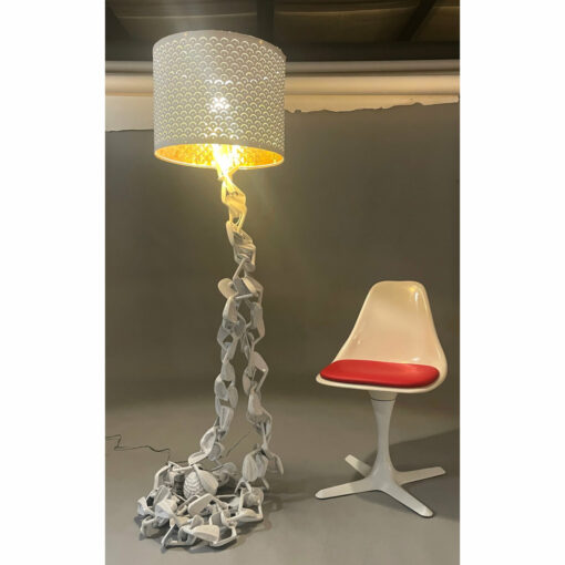 Golf club floor lamp with tulip chair